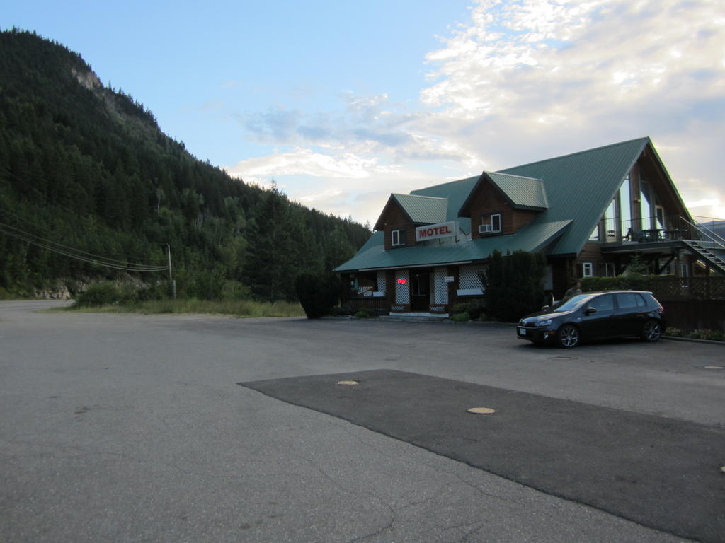 Jade Mountain Motel Chase Zewnętrze zdjęcie